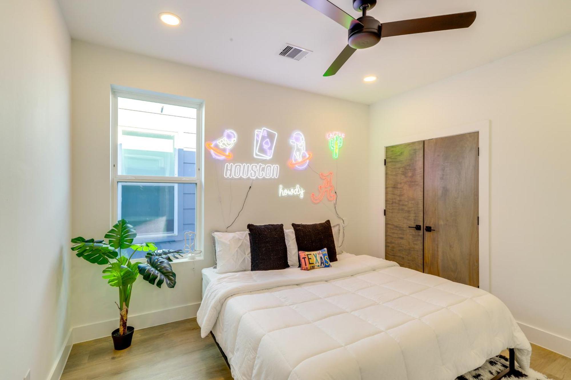 3 Mi To Dtwn Modern Townhome With Yard In Houston Exterior foto